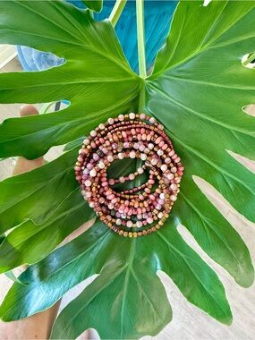 Hematite bracelet (one)